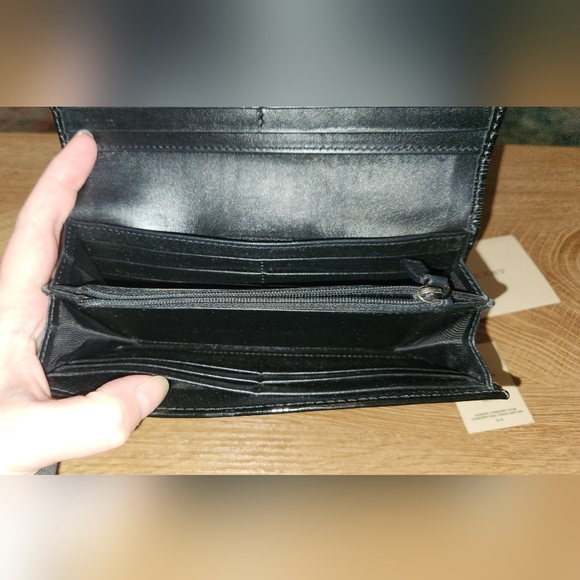 Burberry Monochrome Plaid Wallet. NWOT - Picture 2 of 6